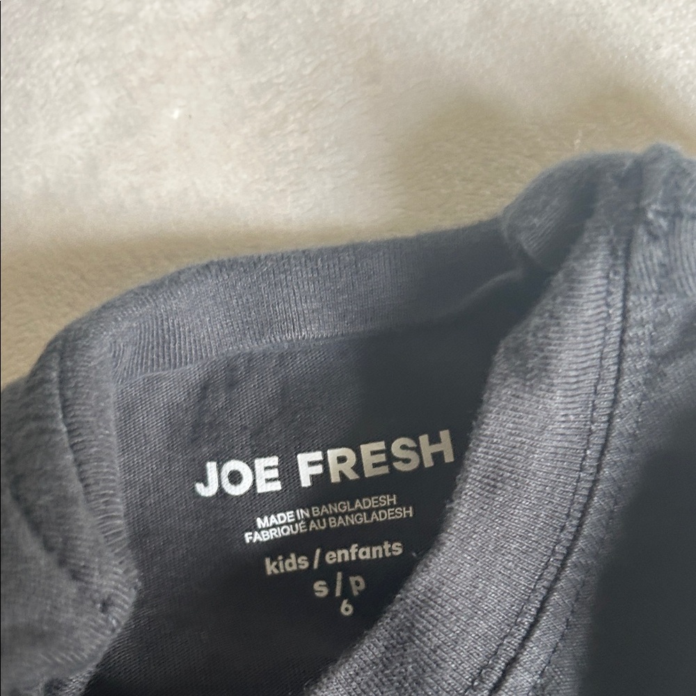 6T Nordstrom / Oshkosh/ Joe fresh Short Sleeve Tees in Black and Blue - Picture 4 of 7